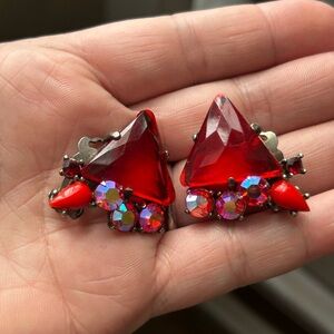 Elegant Vintage 1940-60’s Red Crystal Earrings